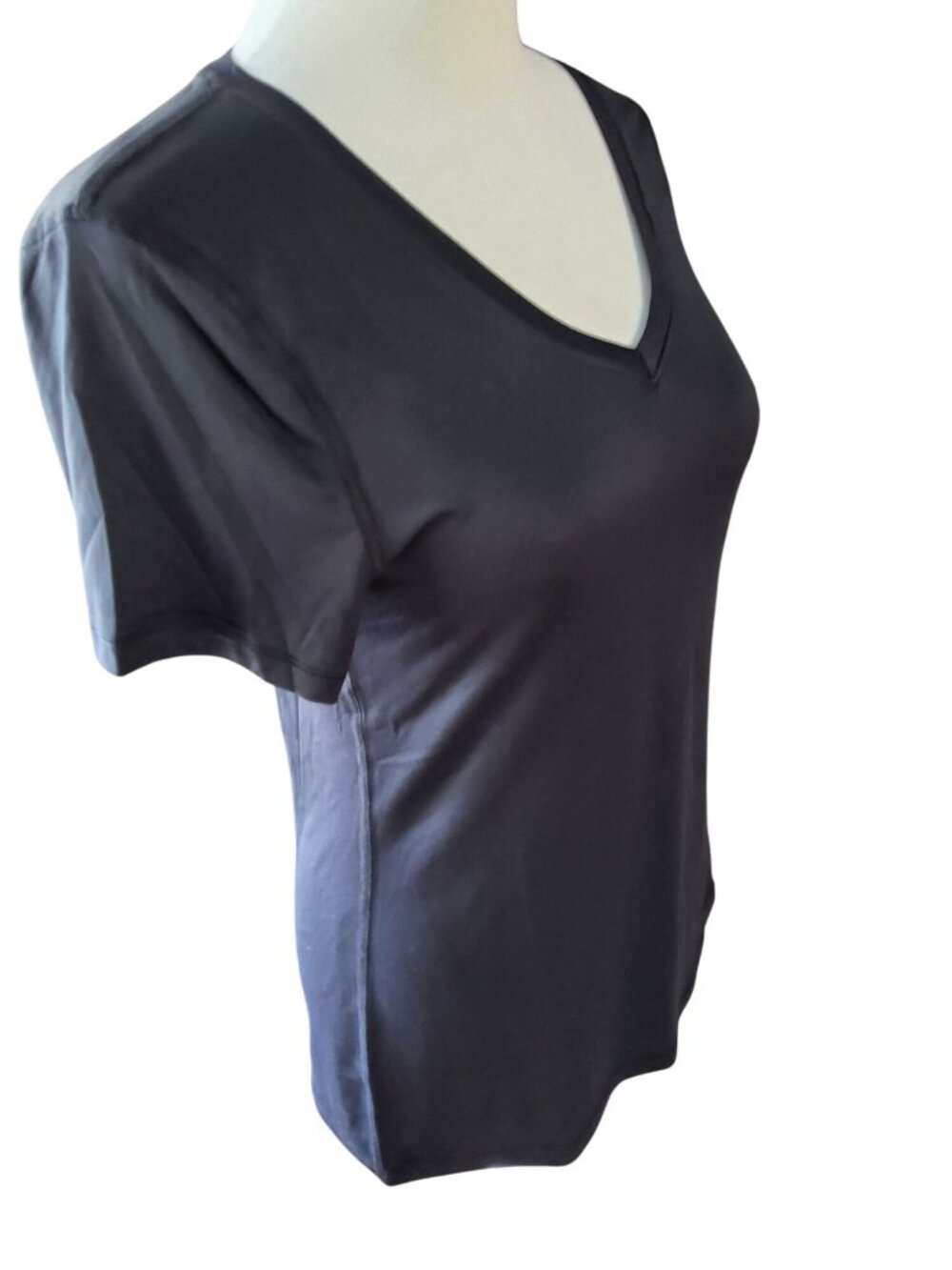 New Athletic Womens Black V-Neck Wrinkle Free Short Sleeve T-Shirt - Picture 5 of 5